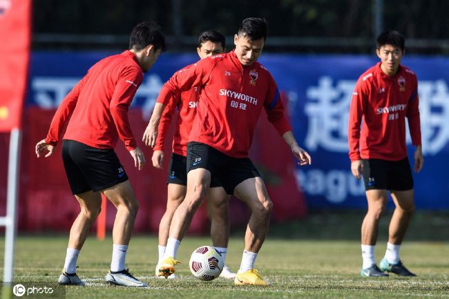 在曼谷和纽约之后,本次唐仁和秦风这对欢喜搭档来到了东京,;CRIMASTER世界侦探排行榜中的侦探们也都闻讯赶来加入挑战